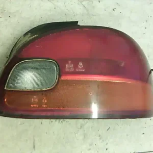 Expressz kézbesítés HYUNDAI ACCENT 94-97 Jobb hátsó lámpa sedan bontott alkatrész