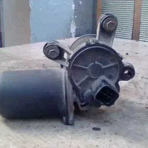 Ne maradj le HYUNDAI ACCENT 97-00 Ablaktörlő motor első bontott alkatrész