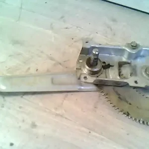 Akció HYUNDAI ATOS Bal hátsó ablakemelő szerkezet mechanikus 5 ajtós bontott alkatrész