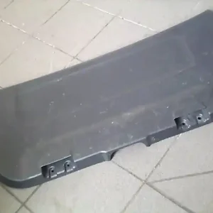 Újdonság SUZUKI WagonR+ Csomagtérajtó burkolatbontott alkatrész