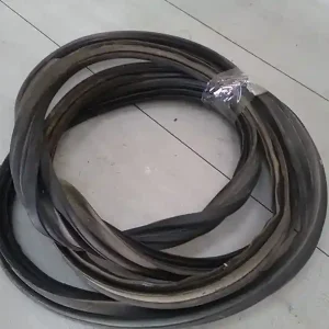 Vásárlói kedvenc SUZUKI WagonR+ Csomagtérajtó kéder gumi bontott alkatrész