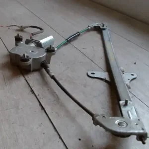 Exkluzív ajánlat SUZUKI WagonR+ Jobb első ablakemelő szerkezet elektromos bontott alkatrész