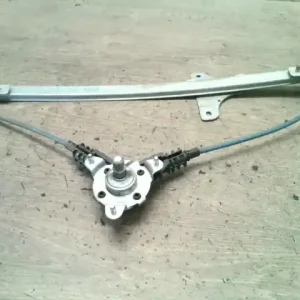 SUZUKI WagonR+ Jobb első ablakemelő szerkezet mechanikus 5 ajtós, ferdehátú bontott alkatrész Kiárusítás