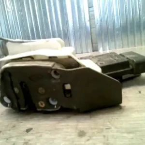 Legnépszerűbb SUZUKI WagonR+ Jobb első ajtó zárszerkezet központizáras bontott alkatrész