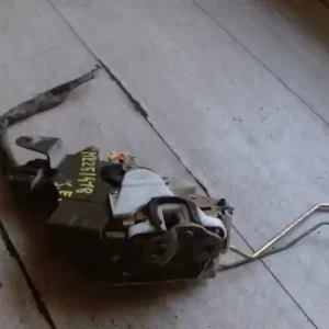 SUZUKI WagonR+ Jobb első ajtó zárszerkezet központizáras bontott alkatrész Olcsóbb