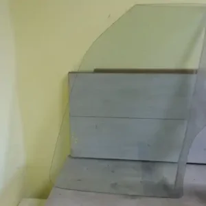 SUZUKI WagonR+ Jobb első ajtóüveg 5 ajtós, zöld bontott alkatrész Ajánlat