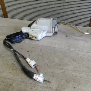 SUZUKI WagonR+ Jobb első ajtó zárszerkezet központizáras bontott alkatrész Csak ma