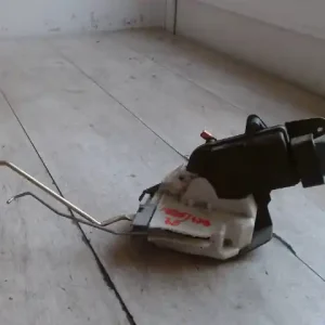 SUZUKI WagonR+ Jobb első ajtó zárszerkezet központizáras bontott alkatrész Olcsó