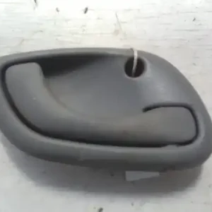 Akció SUZUKI WagonR+ Jobb első belső kilincs bontott alkatrész