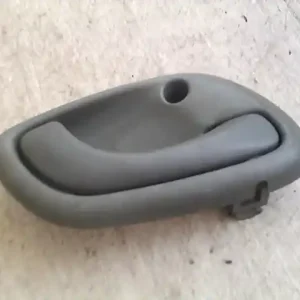 Vedd meg most SUZUKI WagonR+ Jobb első belső kilincs bontott alkatrész