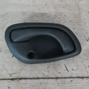 Azonnali szállítás SUZUKI WagonR+ Jobb első belső kilincs bontott alkatrész