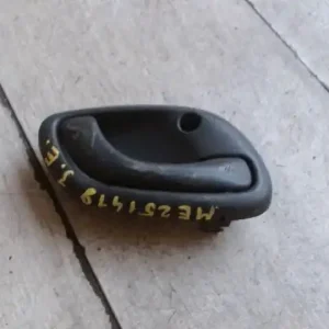 SUZUKI WagonR+ Jobb első belső kilincs bontott alkatrész Kedvezményes ár