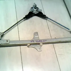 SUZUKI WagonR+ Jobb hátsó ablakemelő szerkezet mechanikus bontott alkatrész Expressz szállítás