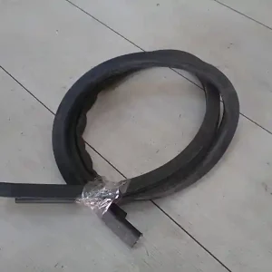 Akció SUZUKI WagonR+ Jobb hátsó ajtó kéder gumi bontott alkatrész