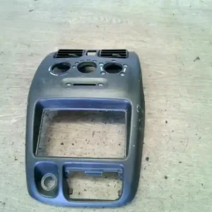 SUZUKI WagonR+ Középkonzol keret bontott alkatrész Expressz kézbesítés