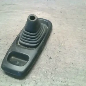 SUZUKI WagonR+ Váltószoknya bontott alkatrész Utolsó esély