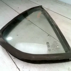 TATA INDICA Jobb hátsó fixüveg ajtóban bontott alkatrész Bestseller