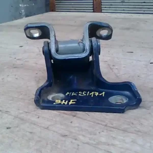 TATA TELCOLINE Jobb hátsó felső ajtózsanér pick up bontott alkatrész Szuper akció