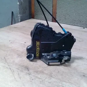 Azonnali szállítás TOYOTA Auris 2007.03.01-2010.02.28 Jobb első ajtó zárszerkezet központizáras 5 ajtós bontott alkatrész