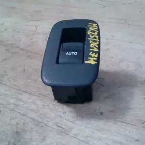 Végkiárusítás TOYOTA Auris 2007.03.01-2010.02.28 Jobb hátsó ablakemelő kapcsoló 5 ajtós bontott alkatrész