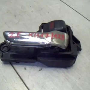 Gyors szállítás TOYOTA AVENSIS 01-03 Jobb első belső kilincs bontott alkatrész