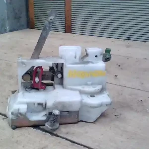 Gyors kiszállítás TOYOTA AVENSIS 01-03 Jobb hátsó ajtó zárszerkezet központi záras 4 ajtós bontott alkatrész