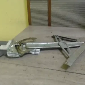 Alacsony ár TOYOTA AVENSIS 03-07 Bal első ablakemelő szerkezet elektromos bontott alkatrész