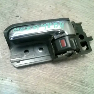 Vásárlói kedvenc TOYOTA AVENSIS 03-07 Bal hátsó belső kilincs bontott alkatrész