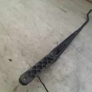 Gyors kiszállítás TOYOTA AVENSIS 97-00 Ablaktörlő kar jobb első bontott alkatrész