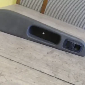 Végkiárusítás TOYOTA AVENSIS 97-00 Jobb hátsó ablakemelő kapcsoló 5 ajtós bontott alkatrész