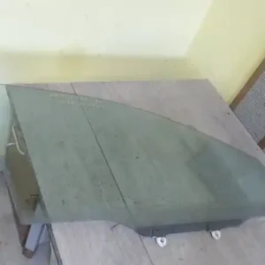 Biztonságos fizetés TOYOTA AVENSIS 97-00 Jobb első ajtóüveg 4 ajtós bontott alkatrész