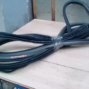 Vedd meg most TOYOTA Avensis Verso 2001.08.01-2009.03.31 Bal első ajtó kéder gumi egyterű bontott alkatrész