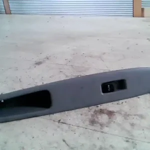 Biztonságos fizetés TOYOTA Avensis Verso 2001.08.01-2009.03.31 Jobb első ablakemelő kapcsoló bontott alkatrész