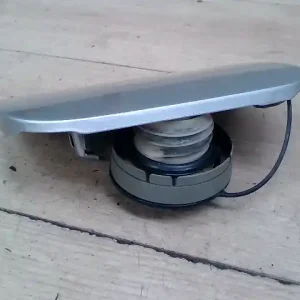 Kedvezményes ár TOYOTA Avensis Verso 2001.08.01-2009.03.31 Tankajtó diesel bontott alkatrész