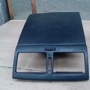 Legkelendőbb TOYOTA Avensis Verso 2001.08.01-2009.03.31 Tároló rekesz első egyterű bontott alkatrész