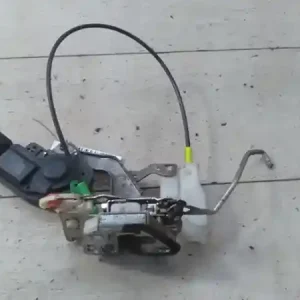 Kedvezményes ár TOYOTA Aygo 2005.07.01-2008.12.31 Bal első ajtó zárszerkezet központi záras bontott alkatrész