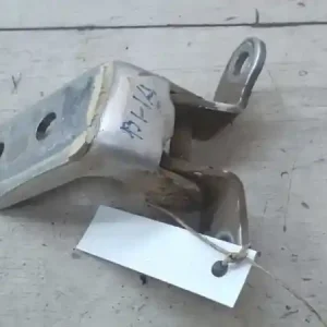 Kiárusítás TOYOTA Aygo 2005.07.01-2008.12.31 Bal hátsó alsó ajtózsanér bontott alkatrész