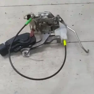 Utolsó esély TOYOTA Aygo 2005.07.01-2008.12.31 Jobb első ajtó zárszerkezet központizáras bontott alkatrész