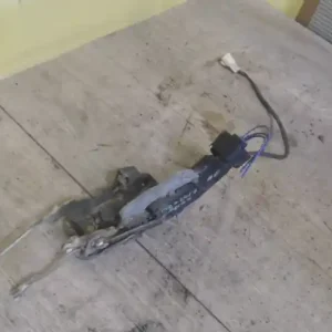 Gyors szállítás TOYOTA CAMRY Bal első ajtó zárszerkezet központi záras 4 ajtós bontott alkatrész