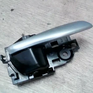 Exkluzív ajánlat TOYOTA C-HR 16.09.01-19.09.30 Jobb hátsó belső kilincs bontott alkatrész