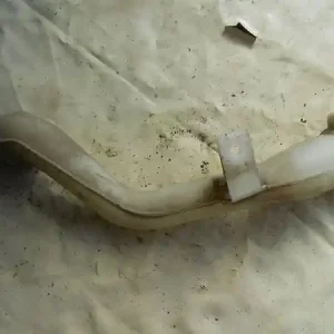 Végkiárusítás TOYOTA CARINA E 92.04-97.07 Ablakmosó tartály betöltőcső bontott alkatrész