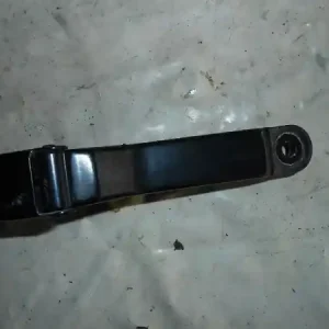 Vedd meg online TOYOTA CARINA E 92.04-97.07 Ablaktörlő kar jobb első bontott alkatrész