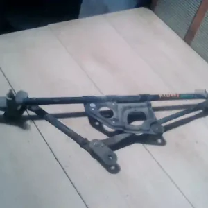 Azonnali szállítás TOYOTA CARINA E 92.04-97.07 Ablaktörlő mechanika első bontott alkatrész