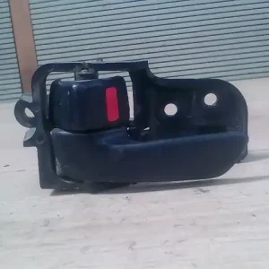 Ajánlat TOYOTA CARINA E 92.04-97.07 Bal hátsó belső kilincs bontott alkatrész