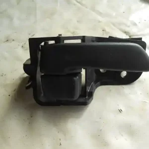 Exkluzív ajánlat TOYOTA CARINA E 92.04-97.07 Jobb első belső kilincs bontott alkatrész