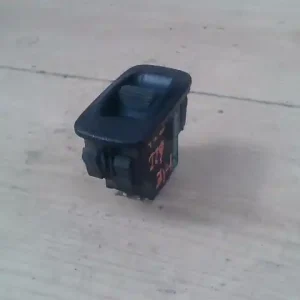 Kedvezmény TOYOTA CARINA E 92.04-97.07 Jobb hátsó ablakemelő kapcsoló bontott alkatrész