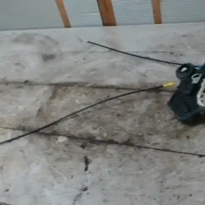 Akciós ár TOYOTA Corolla (E120) 2002.01.01-2004.05.31 Bal hátsó ajtó zárszerkezet központi záras lépcsőshátú kivitel bontott alkatrész