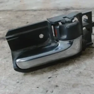 Azonnali szállítás TOYOTA Corolla (E120) 2002.01.01-2004.05.31 Jobb hátsó belső kilincs bontott alkatrész