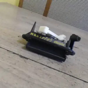 Csak ma TOYOTA Corolla (E120) 2002.01.01-2004.05.31 Csomagtérajtó kilincs bontott alkatrész