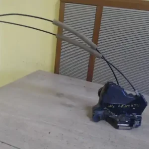 Különleges ajánlat TOYOTA Corolla (E120) 2002.01.01-2004.05.31 Jobb első ajtó zárszerkezet központizáras bontott alkatrész